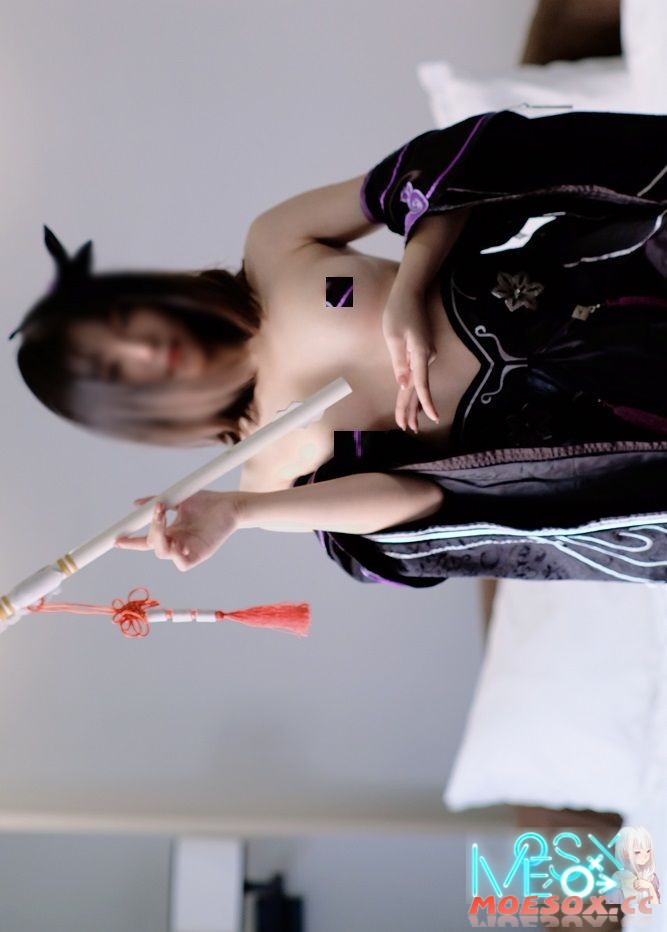 露脸COSER 小玉儿 燕云花萝黑白丝 私拍 25P2V[百度云/微云/秒传/950MB]